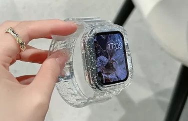 Apple Watch plastic