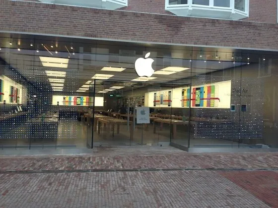 Apple Store Haarlem doelwit van ramkraak, enkele iPads buitgemaakt