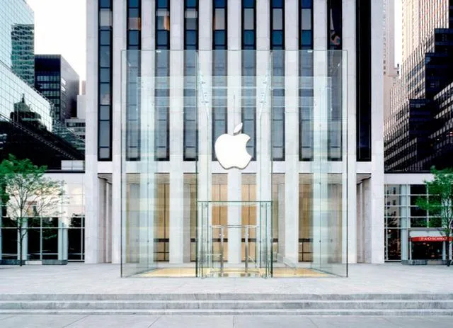 Apple Store aan Fifth Avenue wordt gerenoveerd