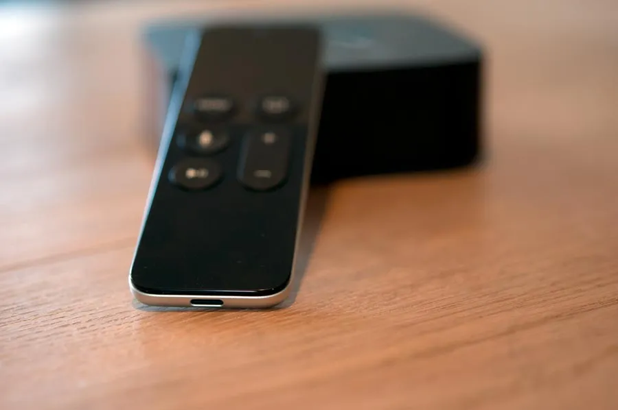 Eerder gebruikte e-mailadressen op de Apple TV beheren en verwijderen