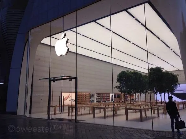 Foto van Apple Store Brussel toont nieuwe inrichting