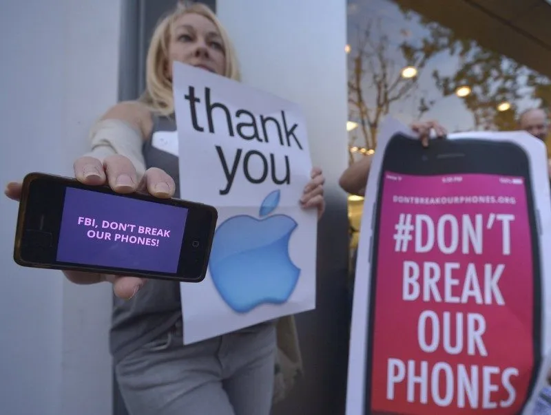 Honderden mensen protesteren bij Apple Stores vanwege FBI-zaak