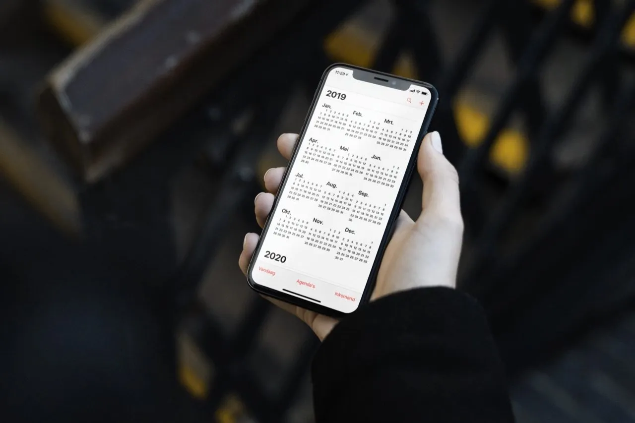 Uitnodigingen versturen en ontvangen in Agenda op je iPhone en iPad