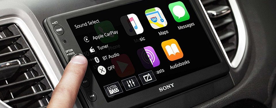 De Alpen scherp salaris Muziek luisteren in de auto via je iPhone en autoradio