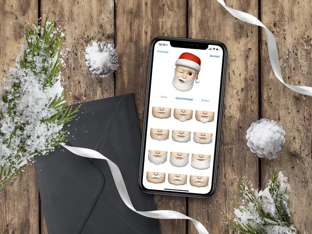 Breng jezelf in kerstsferen: zo geef je je Memoji een kerstmuts