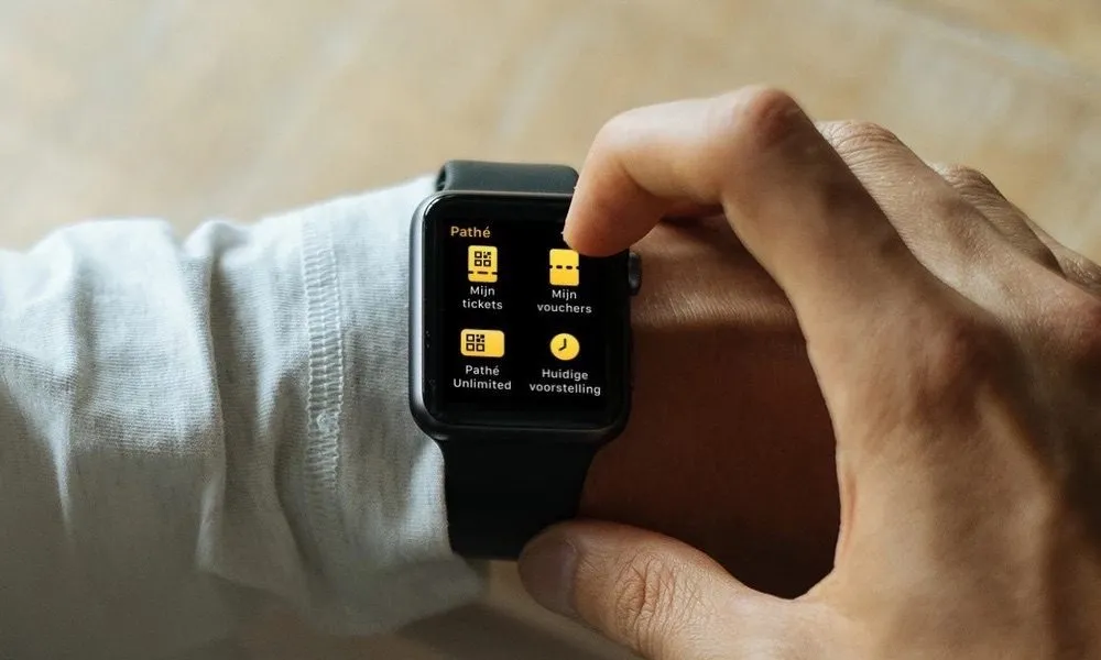 Met de Pathé-app op de Apple Watch check je hoe lang de film nog duurt