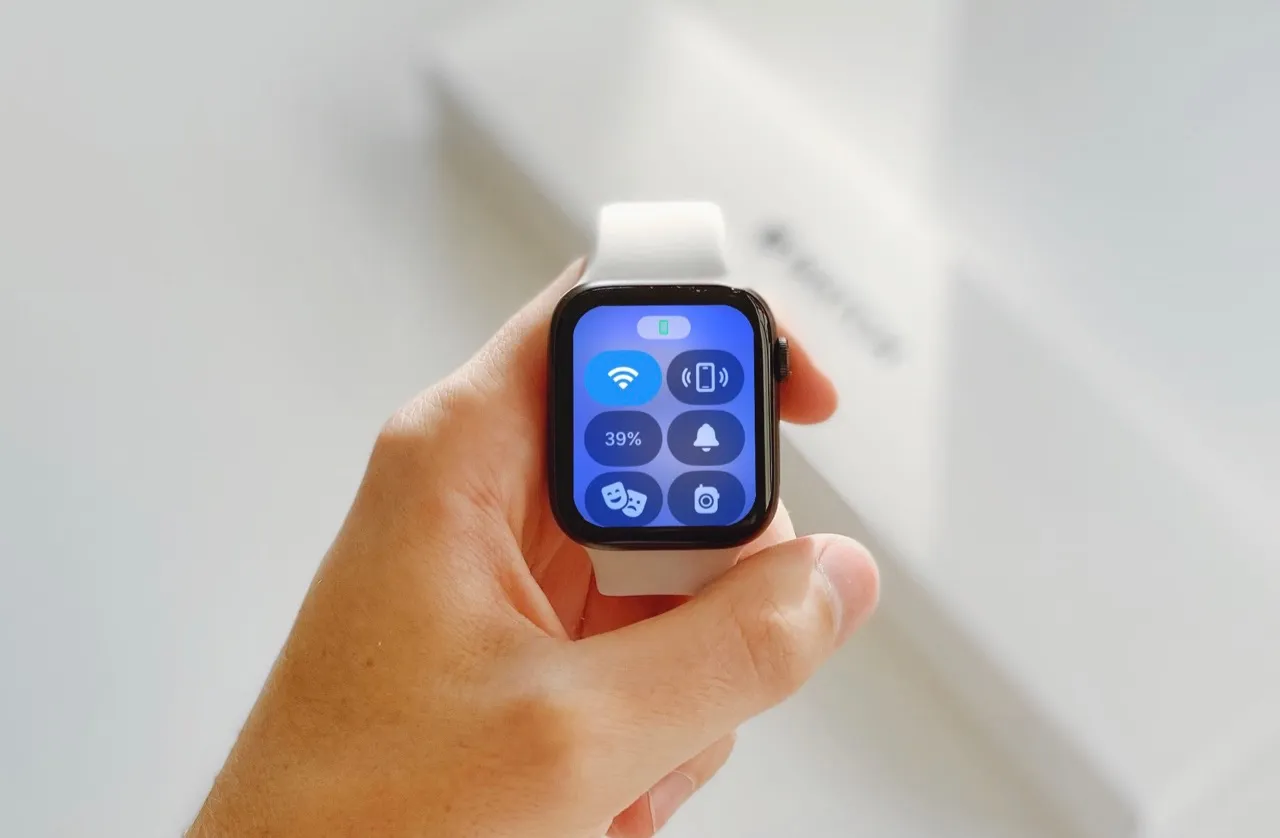 Zo haal je alles uit het Bedieningspaneel op de Apple Watch (met een nieuwe knop sinds watchOS 11)