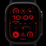 Apple Watch Ultra 2 met rode watchface