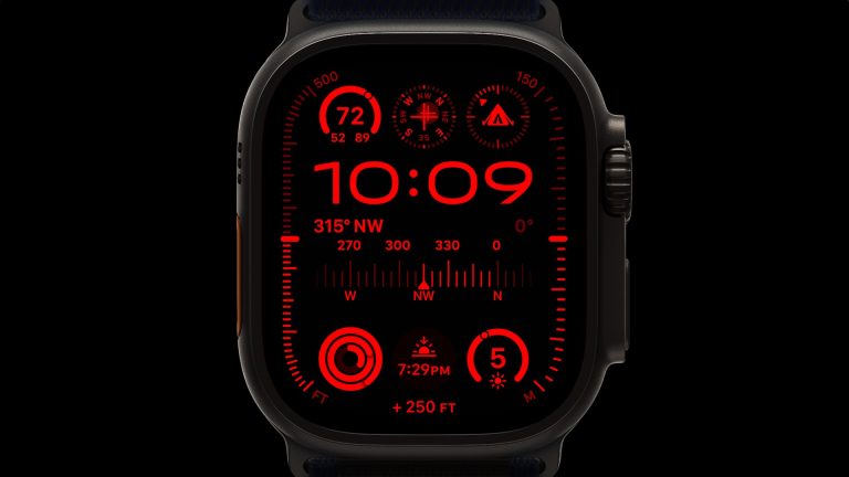 Apple Watch Ultra 2 met rode watchface