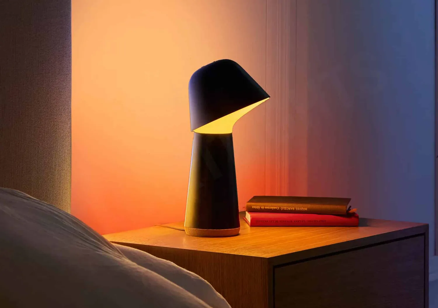 Philips Hue Twilight: dit nieuwe bedlampje brengt de zon in je slaapkamer