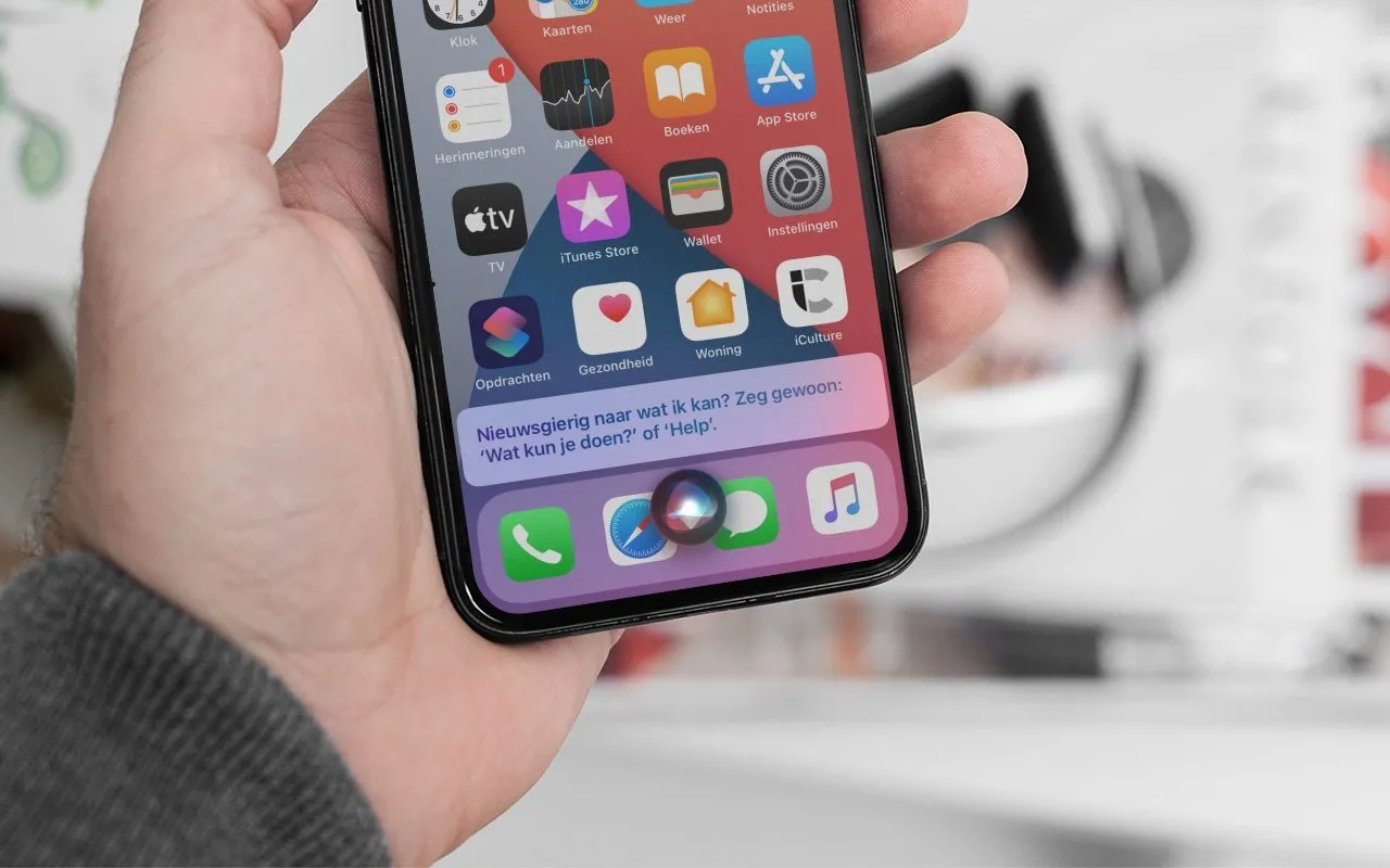 Zo kun je bellen met Siri en telefoonfuncties gebruiken