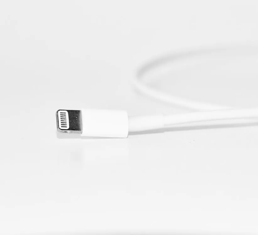 Lightning-kabel kapot? Omruilen bij Apple of zelf repareren!