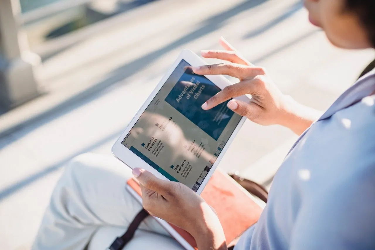 iPad in fel zonlicht gebruiken: wat te doen bij een spiegelend scherm?